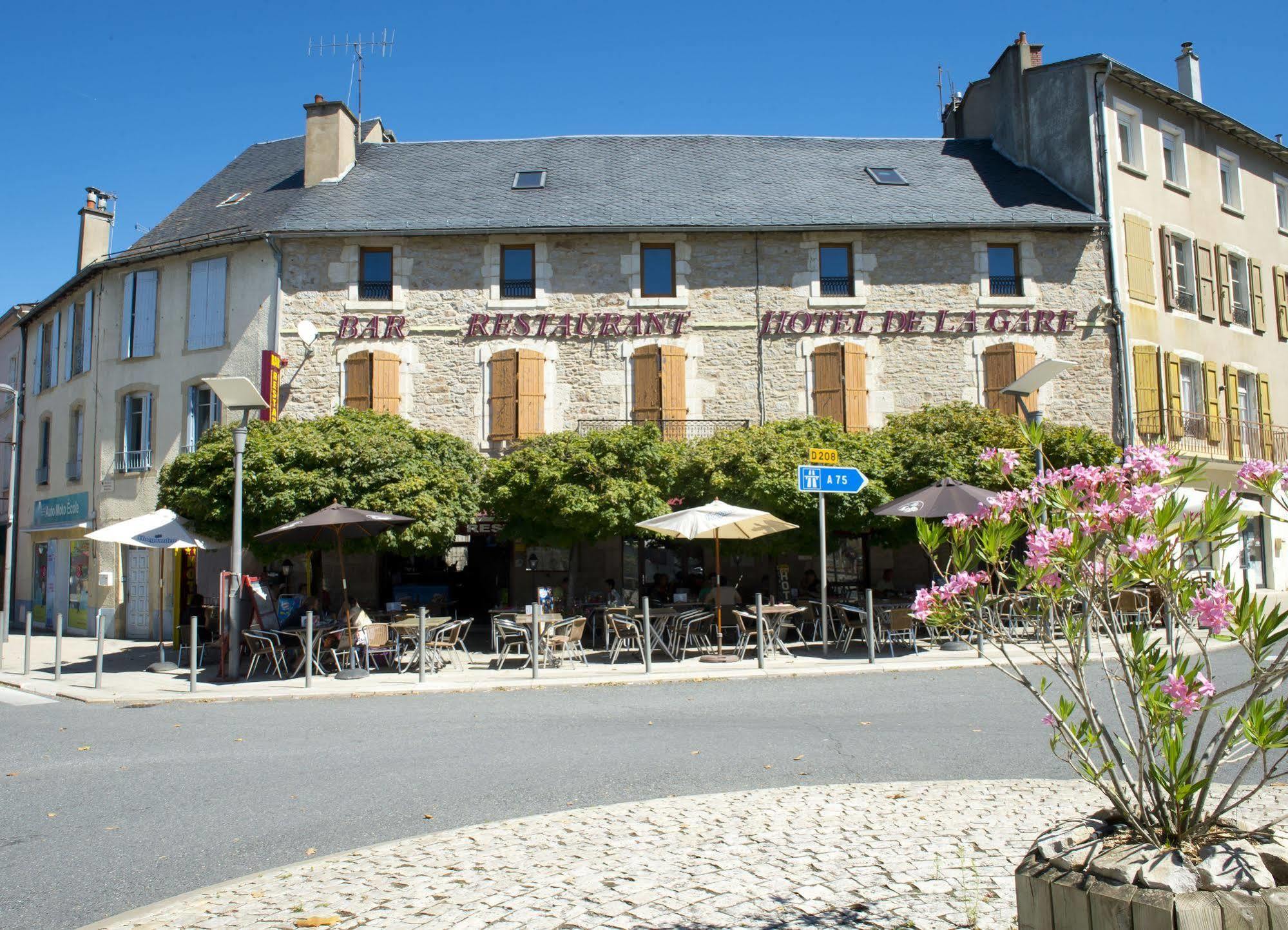 Hotel De La Gare Sévérac-le-Château Exterior foto